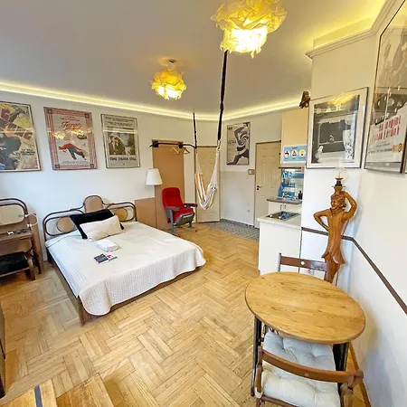 Film Poster Or Coffee Basement Apartman With Terrace Budapest Exterior photo