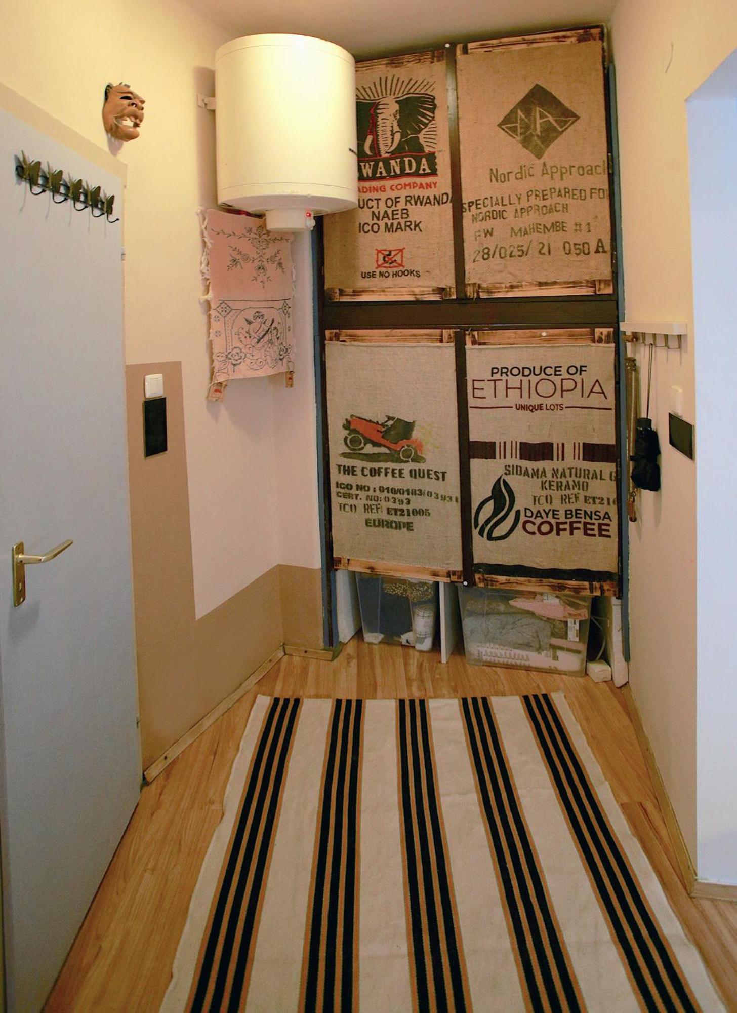 Film Poster Or Coffee Basement With Terrace Appartement Budapest